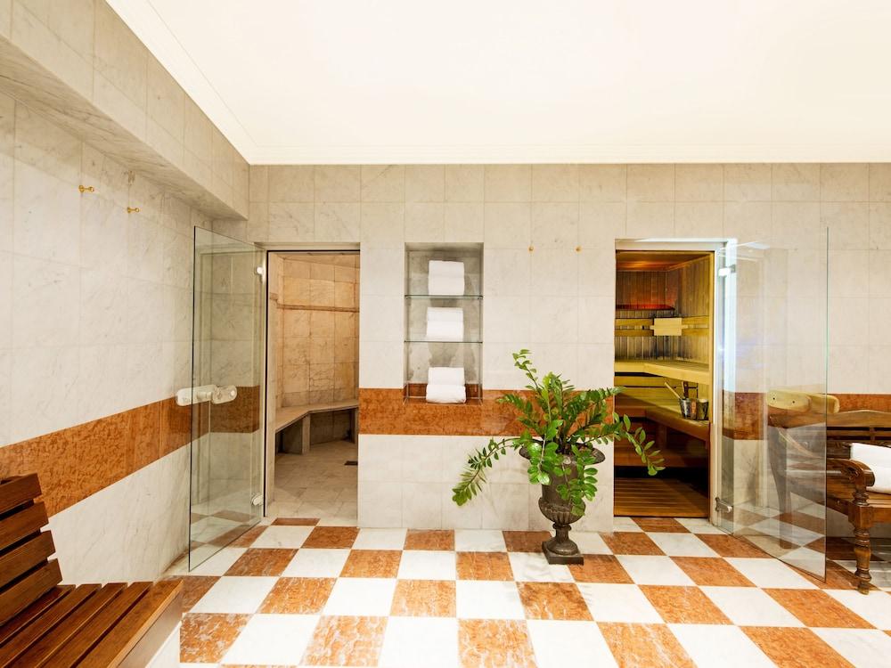 Dormero Hotel Halle Halle  Dış mekan fotoğraf