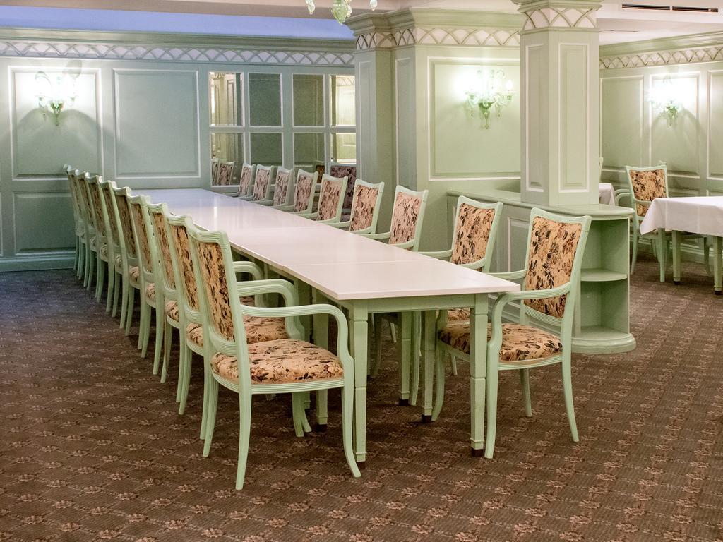 Dormero Hotel Halle Halle  Dış mekan fotoğraf